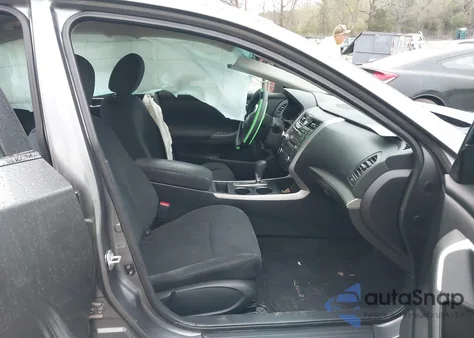 2015 Nissan Altima 2.5 S из США, поврежденный, VIN 1N4AL3AP5FC168190